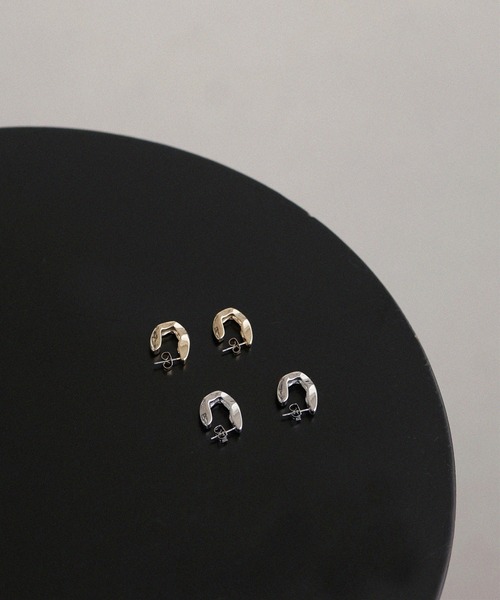 LIAN（リアン）の「ニュアンスメタルフープピアス（ピアス（両耳用）・レディース・ゴールド/シルバー・FREE）」の15枚目の写真