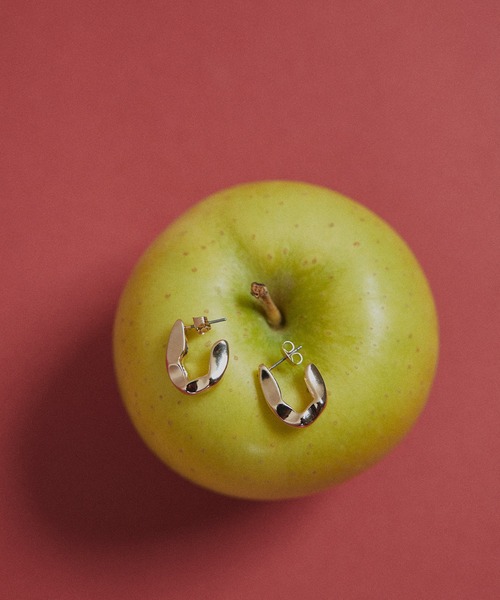 LIAN（リアン）の「ニュアンスメタルフープピアス（ピアス（両耳用）・レディース・ゴールド/シルバー・FREE）」の14枚目の写真