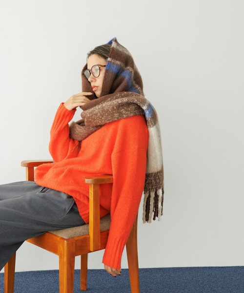 BAYFLOW（ベイフロー）の「[今年らしいボリューム感]チェックフトフリンジマフラー（ストール/ショール・レディース・ベージュ/ブラウン/グレー/ブルー・FREE）」の10枚目の写真