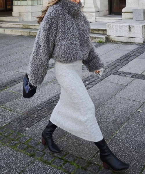 esutoreja（エストレジャ）の「プードルファーショートコート（その他アウター・レディース・チャコールアッシュ/アイボリー/ブラック・FREE）」の11枚目の写真