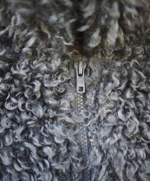 esutoreja（エストレジャ）の「プードルファーショートコート（その他アウター・レディース・チャコールアッシュ/アイボリー/ブラック・FREE）」の20枚目の写真