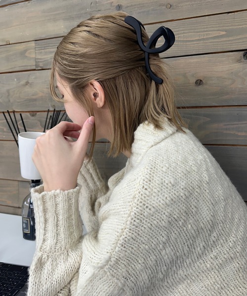 poiregnee（ポワニェ）の「［select］ドローイングヘアクリップ（バレッタ/ヘアクリップ・レディース・ブラック/アイボリー/グレイッシュベージュ・FREE）」の8枚目の写真