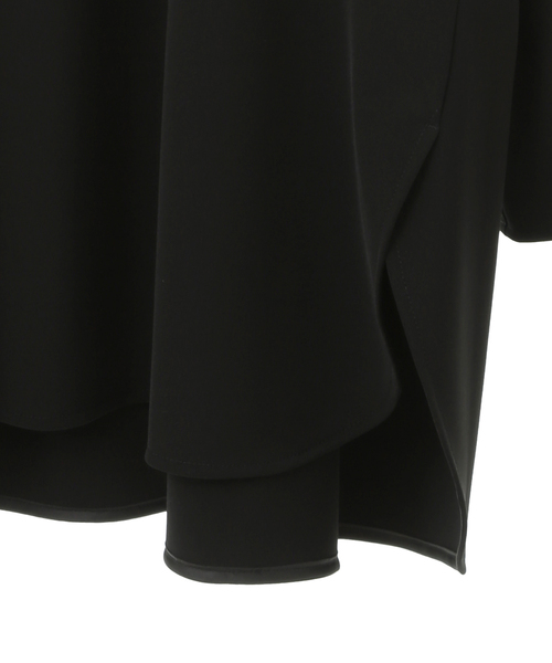 Tiara(ティアラ)の「パフスリーブオーバーブラウス(セットアップ対応)(シャツ/ブラウス・レディース・ネイビー/アイボリー/ブラック・FREE)」の4枚目の写真