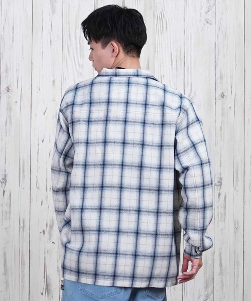 SANTA CRUZ(サンタクルーズ)の「【ムラサキスポーツ限定】SANTACRUZ/サンタクルーズ 長袖シャツ オンブレチェック ビックシルエット 502251201(シャツ/ブラウス・メンズ・ホワイト×ブルー/ブラック/ホワイト・L/M)」の6枚目の写真