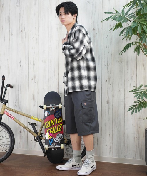 SANTA CRUZ(サンタクルーズ)の「【ムラサキスポーツ限定】SANTACRUZ/サンタクルーズ 長袖シャツ オンブレチェック ビックシルエット 502251201(シャツ/ブラウス・メンズ・ホワイト×ブルー/ブラック/ホワイト・L/M)」の19枚目の写真