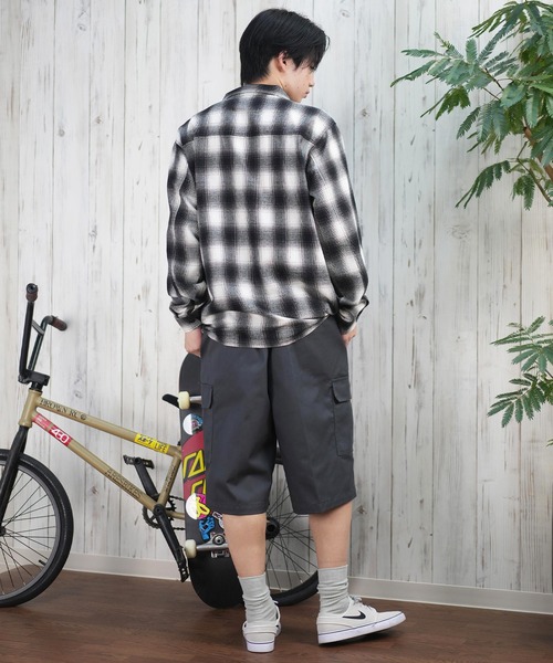 SANTA CRUZ(サンタクルーズ)の「【ムラサキスポーツ限定】SANTACRUZ/サンタクルーズ 長袖シャツ オンブレチェック ビックシルエット 502251201(シャツ/ブラウス・メンズ・ホワイト×ブルー/ブラック/ホワイト・L/M)」の20枚目の写真