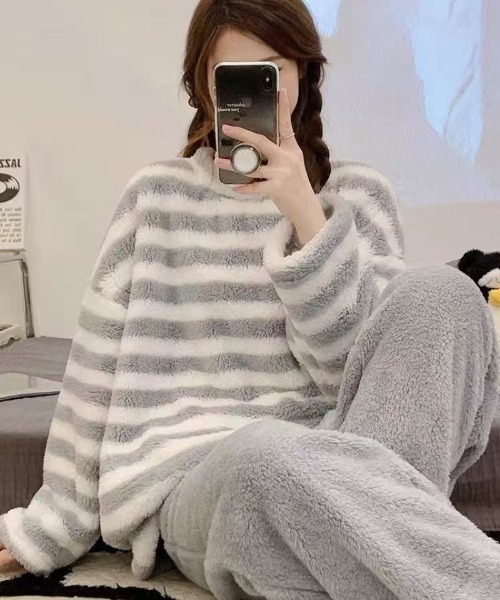 おしゃれスタ(オシャレスタ)の「もこもこシンプルボーダールームウェア 上下セット(ルームウェア/パジャマ・レディース・ブラック/グレー・M/L/XL/XXL)」の10枚目の写真