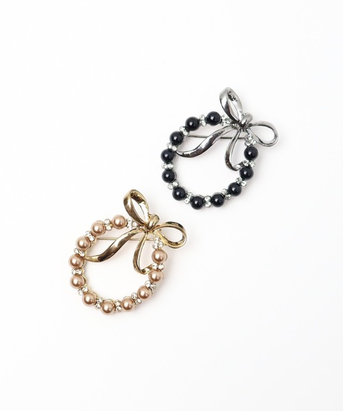 KU-CROISSANT（クークロワッサン）の「ビジュークリスタルブローチ（ブローチ/コサージュ・レディース・シルバー/ゴールド・ONE SIZE）」の2枚目の写真