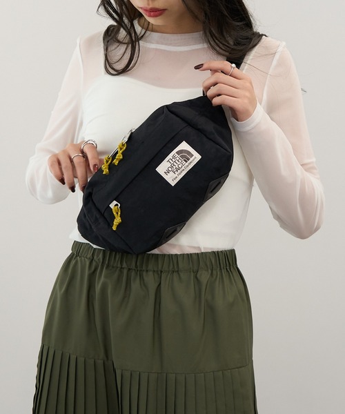 THE NORTH FACE（ザノースフェイス）の「【THE NORTH FACE】BERKELEY LUMBAR バークレーランバーショルダーバッグ（ボディバッグ/ウエストポーチ・レディース・ブラック・FREE）」の2枚目の写真