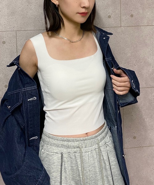 NANEA（ナネア）の「カップ付きシームレスタンクトップ（タンクトップ・レディース・ホワイト/ブラック/ベージュ/グレー・フリー/X-LARGE）」の15枚目の写真
