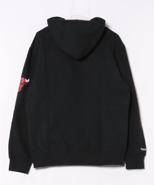 Mitchell&Ness(ミッチェル&ネス)の「【Mitchell&Ness】GAME TIME FLEECE HOODIE CBU/ヴィンテージフーディ/メンズ/シカゴ・ブルズ(パーカー・メンズ・ブラック・3L/L/M)」の2枚目の写真