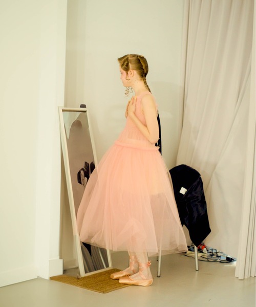 Carmelo（カーメロ）の「LULU TABLIER DRESS / バックベルト チュール 