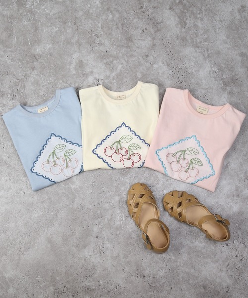 la poche biscuit（ラポシェビスキュイ）の「さくらんぼTシャツ（Tシャツ/カットソー・キッズ・アイボリー/ピンク/サックスブルー・80/90/100/110/120/130/140）」の8枚目の写真