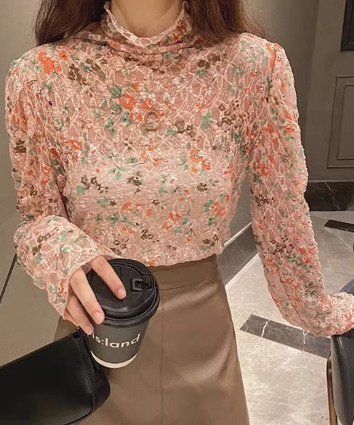 CELENA BEATS(セレナビーツ)の「花柄 メローシャーリング レース シアートップス(Tシャツ/カットソー・レディース・アイボリー/グリーン/ライトブルー/ネイビー/ブラウン/ピンク・FREE)」の7枚目の写真