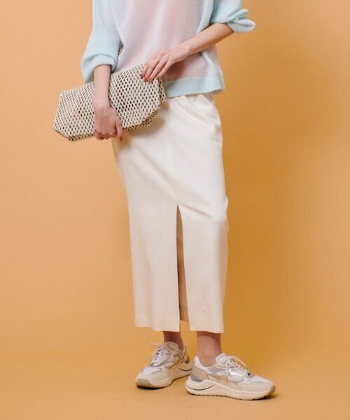 allureville（アルアバイル）の「デニムライクスリットスカート（デニムスカート・レディース・ライトブルー/オフホワイト/インディゴブルー・2/1）」の4枚目の写真