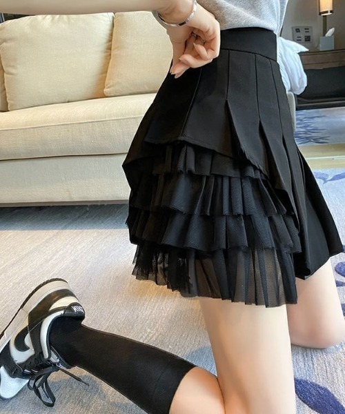 GEMEDA(ジェメダ)の「異素材プリーツミニスカート(スカート・レディース・ブラック/ホワイト・M)」の14枚目の写真