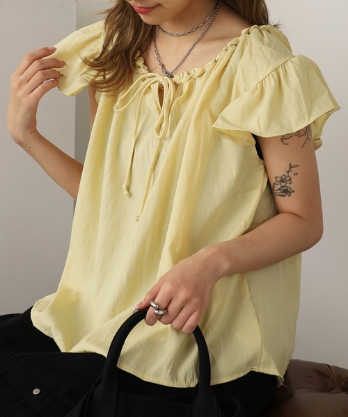 ROOPTOKYO（ループトウキョウ）の「Ribbon sleeveless blouse / リボンノースリーブブラウス（シャツ/ブラウス・レディース・イエロー/ホワイト/ブラック/サックスブルー・FREE）」の4枚目の写真