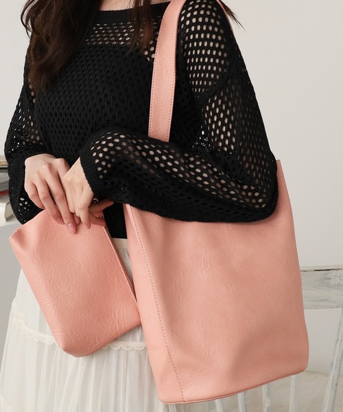 ROOPTOKYO(ループトウキョウ)の「Fake Leather One shoulder bag with pouch/フェイクレザー ポーチ付き ワンショルダーバッグ 秋物 秋服 2026年秋冬(ショルダーバッグ・レディース・ブラック/アイボリー/ピンク/キャメル/ブラウン/イエロー/ベージュ・FREE)」の7枚目の写真