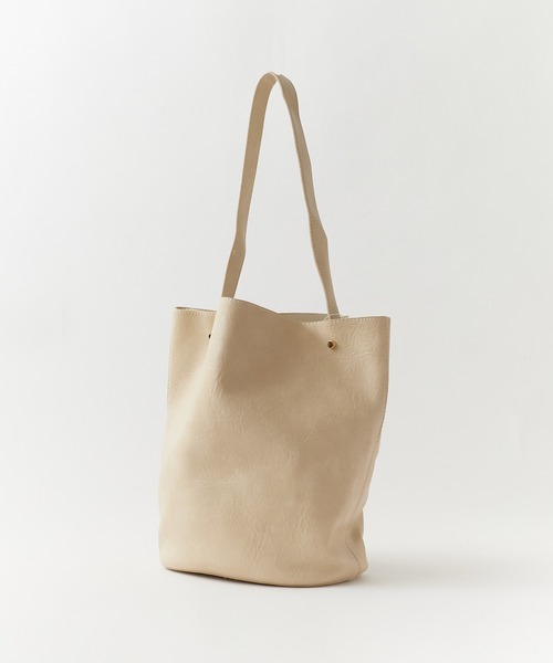 ROOPTOKYO(ループトウキョウ)の「Fake Leather One shoulder bag with pouch/フェイクレザー ポーチ付き ワンショルダーバッグ 秋物 秋服 2026年秋冬(ショルダーバッグ・レディース・ブラック/アイボリー/ピンク/キャメル/ブラウン/イエロー/ベージュ・FREE)」の9枚目の写真