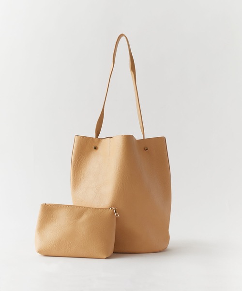 ROOPTOKYO(ループトウキョウ)の「Fake Leather One shoulder bag with pouch/フェイクレザー ポーチ付き ワンショルダーバッグ 秋物 秋服 2026年秋冬(ショルダーバッグ・レディース・ブラック/アイボリー/ピンク/キャメル/ブラウン/イエロー/ベージュ・FREE)」の22枚目の写真