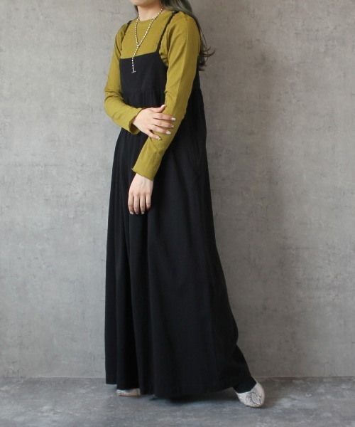 SELECT LEVERY（セレクトリベリー）の「ポケット付き 綿100％キャミワイドサロペット（サロペット/オーバーオール・レディース・ベージュ/パープル/チャコール/ワンウォッシュ/ブラック/カーキ・SMALL/MEDIUM/LARGE/X-LARGE）」の2枚目の写真