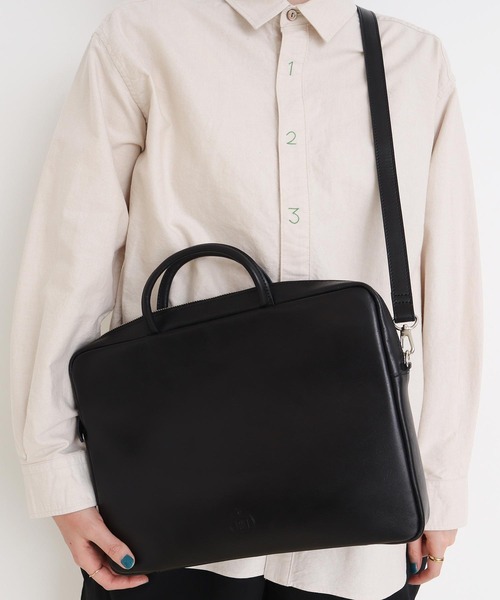 I am I in fact...(アイアムアイインファクト)の「ICY document 2way bag(ショルダーバッグ・レディース・ブラック・FREE)」の1枚目の写真