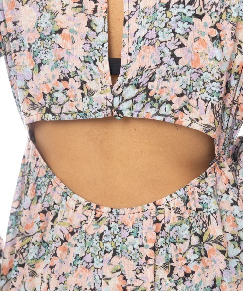 BILLABONG(ビラボン)の「BILLABONG レディース 【WAVE HAZE】 STAR FALL DRS ワンピース 【2025年春夏モデル】/ビラボン花柄ミニワンピース(ワンピース・レディース・マルチ・SMALL)」の4枚目の写真