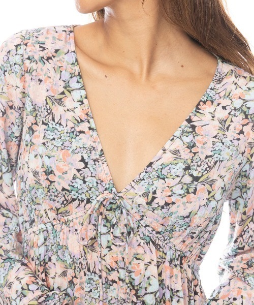 BILLABONG(ビラボン)の「BILLABONG レディース 【WAVE HAZE】 STAR FALL DRS ワンピース 【2025年春夏モデル】/ビラボン花柄ミニワンピース(ワンピース・レディース・マルチ・SMALL)」の5枚目の写真