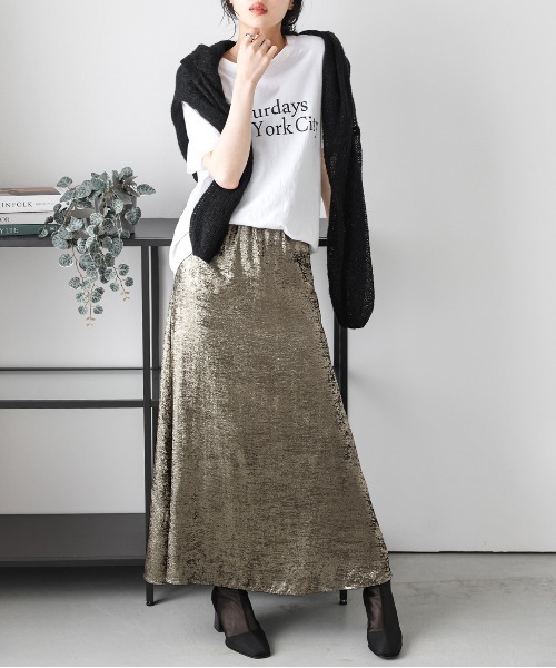 AMELY（エミリー）の「メタリックロングスカート（スカート・レディース・シルバー/ゴールド・フリー）」の2枚目の写真