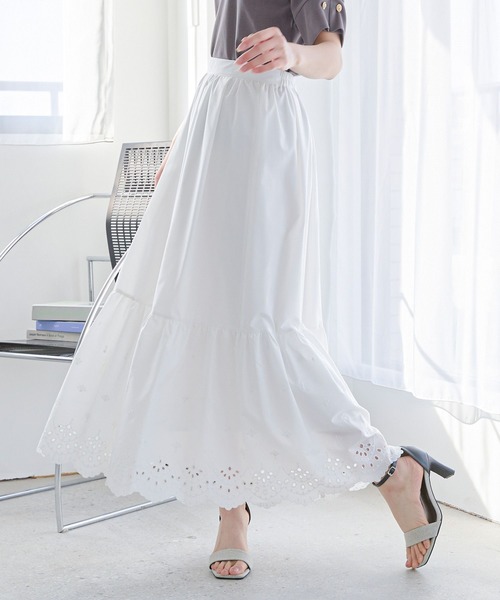 Andemiu(アンデミュウ)の「オリジナルシシュウスカート451817(スカート・レディース・ブラック/オフホワイト・FREE)」の2枚目の写真