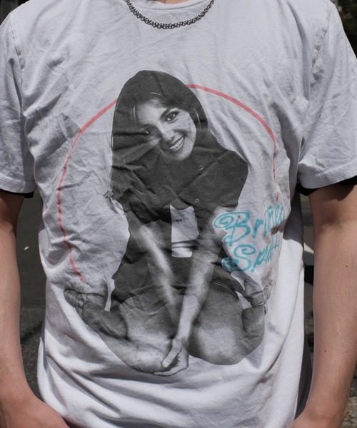 THRIFTY LOOK(スリフティールック)の「THRIFTY LOOK スリフティルック / "BRITNEY SPEARS"TEE ブリトニースピアーズ(Tシャツ/カットソー・メンズ・ホワイト・MEDIUM/LARGE/X-LARGE)」の3枚目の写真