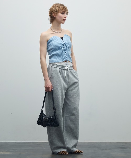 uyu.（ウユ）の「レースアップリブニットビスチェ（チューブトップ・レディース・ブルー/レッド/ブラック/アイボリー・FREE）」の10枚目の写真