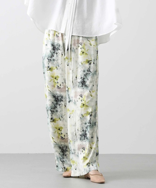 Gready Brilliant（グレディブリリアン）の「ぼかしフラワーイージーパンツ（その他パンツ・レディース・グリーン系・FREE）」の13枚目の写真