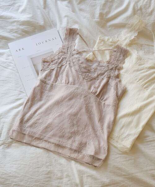 earth music&ecology（アースミュージックアンドエコロジー）の「総レースキャミソール（キャミソール・レディース・ブラック/サックスブルー/アイボリー/ピンクベージュ・S/M）」の4枚目の写真