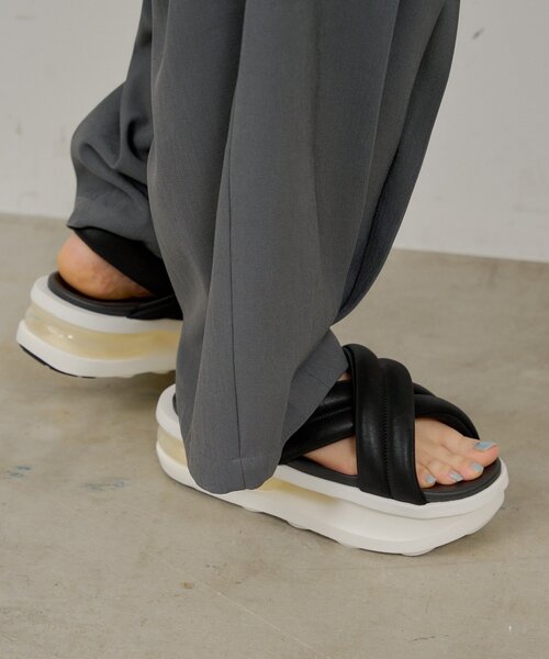 NIKE(ナイキ)の「WMNS AIR MAX ISLA SANDAL(サンダル・レディース・ホワイト/ブラック/ブラック系その他・24cm/23cm)」の10枚目の写真
