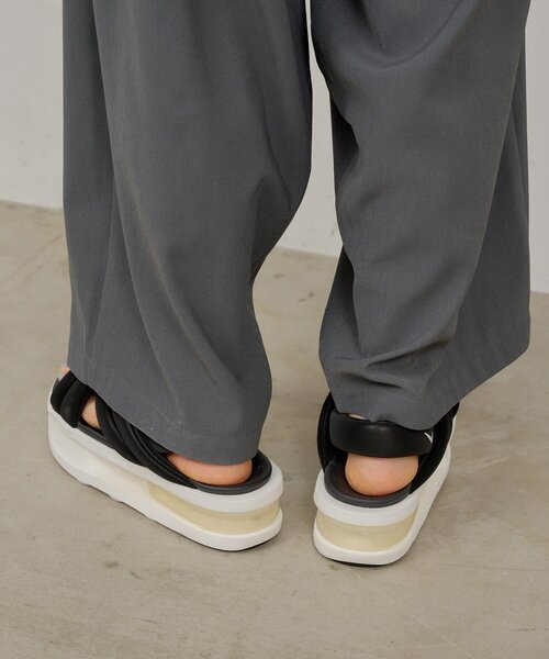 NIKE(ナイキ)の「WMNS AIR MAX ISLA SANDAL(サンダル・レディース・ホワイト/ブラック/ブラック系その他・24cm/23cm)」の11枚目の写真