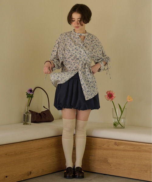 loin nuit（ロワンニュイ）の「asymmetry ribbon shirt