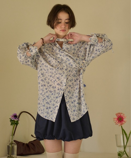 loin nuit（ロワンニュイ）の「asymmetry ribbon shirt