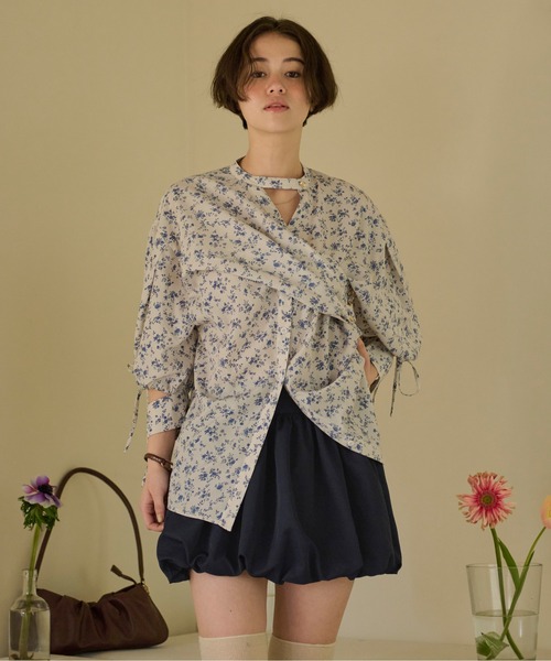 loin nuit（ロワンニュイ）の「asymmetry ribbon shirt