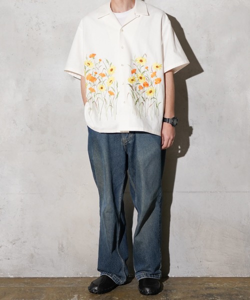 superNova.(スーパーノヴァ)の「superNova. / スーパーノヴァ Aloha shirt - Flower garden embroidery コットンリネン 刺しゅう アロハシャツ(シャツ/ブラウス・メンズ・ナチュラル/ホワイト・MEDIUM/SMALL)」の4枚目の写真