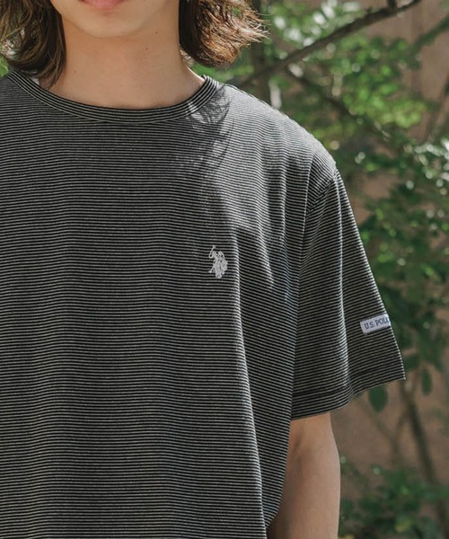 U.S. POLO ASSN.(ユーエスポロアッスン)の「U.S. POLO ASSN./ユーエスポロアッスン マイクロボーダーTシャツ メンズ 秋物 秋服 2026年秋冬(Tシャツ/カットソー・メンズ・杢グレー/アイボリー/ブラック/ホワイト・L/M/LL)」の1枚目の写真