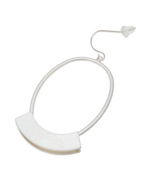 Lugnoncure(ルノンキュール)の「シルバーモチーフピアス《2025summer catalog item》(ピアス(両耳用)・レディース・シルバー・F)」の4枚目の写真