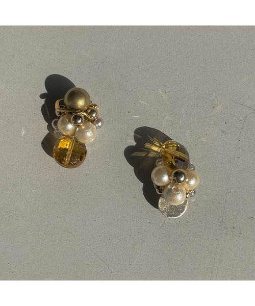 tone(トーン)の「【musk】キスカパールとイエロービーズのイヤリング(MA)(イヤリング・レディース・イエロー・FREE)」の1枚目の写真
