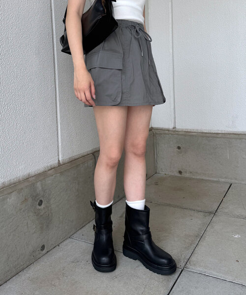 mline（エムライン）の「[mline]ミリタリーカーゴスカート（スカート・レディース・チャコールグレー/ベージュ/カーキ・SMALL/MEDIUM）」の4枚目の写真