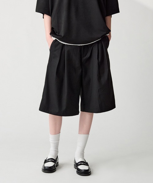 TODAYFUL【美品】 Doubletuck Half Pants ブラック TODAYFUL（トゥデイフル）の「ダブルタックハーフパンツ（その他