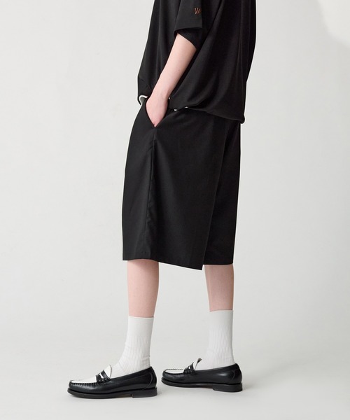WETTEMPT(ウィテンプト)の「2TUCK WIDE HALF SLACKS / ツータックワイドハーフスラックス(スラックス・メンズ・ブラック系その他/グレー/ブラック・SMALL/MEDIUM/LARGE)」の6枚目の写真