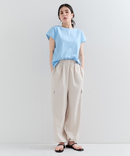 le cercle ADAM ET ROPE'(ルセルクルアダムエロペ)の「【UVケア/接触冷感/吸水速乾】AIR FROST 2WAYフレンチスリーブT(Tシャツ/カットソー・レディース・ベージュ/ネイビー/ホワイト/サックスブルー・FREE)」の5枚目の写真