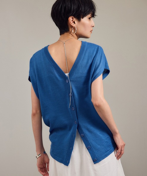 SALON adam et rope'（サロン アダム エ ロペ）の「リネンニットベスト2WAYカーディガン［ドライタッチ・洗える］（カーディガン/ボレロ・レディース・カーキ/ブラック/オフホワイト/ブルー/ピンク・FREE）」の4枚目の写真