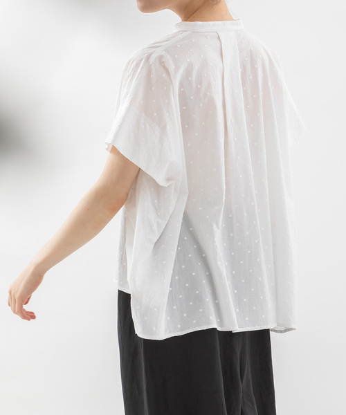 nop de nod(ノップドゥノッド)の「Cielタックショルダースタンドカラーシャツ(シャツ/ブラウス・レディース・ブラック/オフホワイト/ネイビー/ダークブルー・M)」の21枚目の写真