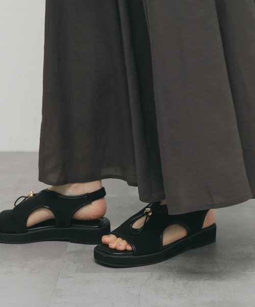 KBF（ケイビーエフ）の「カットデザインフラットサンダル（サンダル・レディース・ブラック/ベージュ/オレンジ・36/38/37）」の16枚目の写真